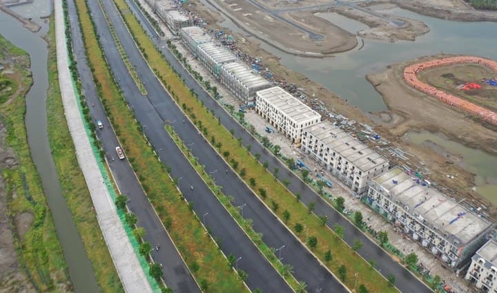Các dãy nhà đang hoàn thiện mặt ngoài, tháng 9/2026